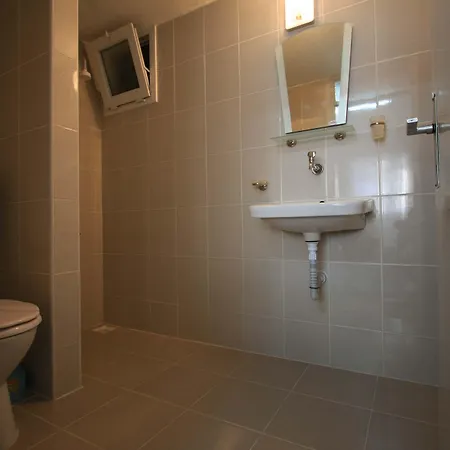 Vardar בית הארחה סלצ'וק