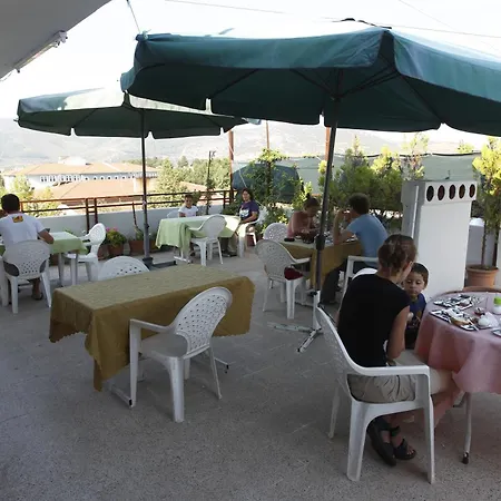 ゲストハウス ヴァルダル ペンション セルチュク